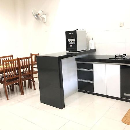 Ana Guest House Jalan Airport Куантан Екстер'єр фото