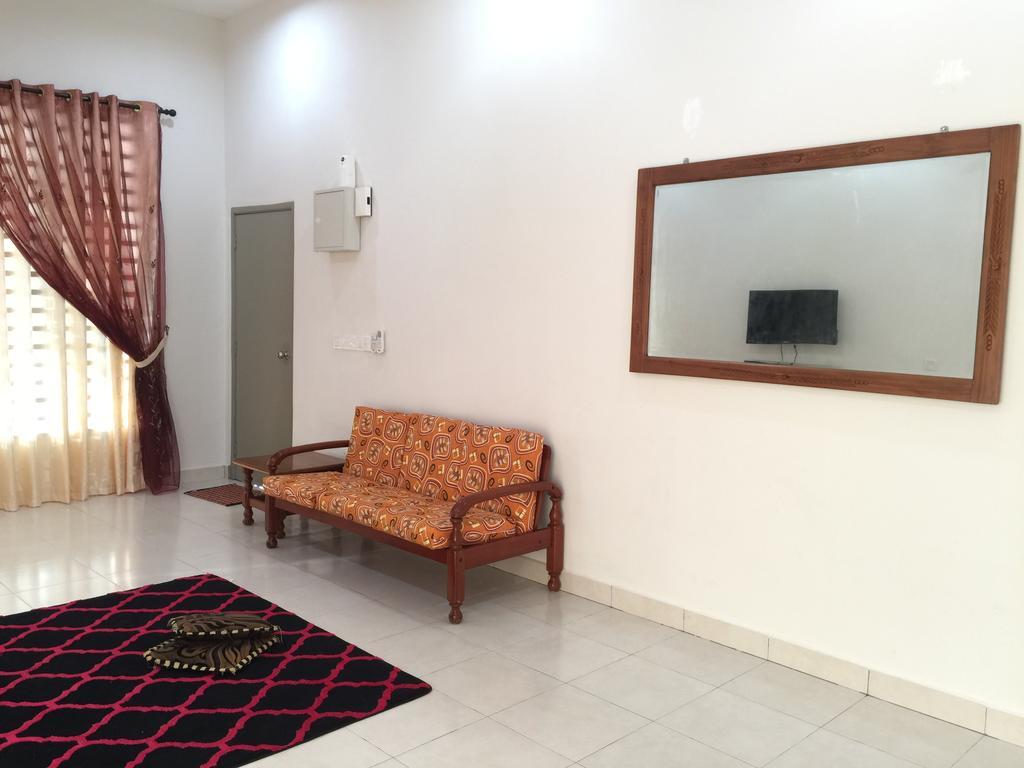 Ana Guest House Jalan Airport Куантан Екстер'єр фото
