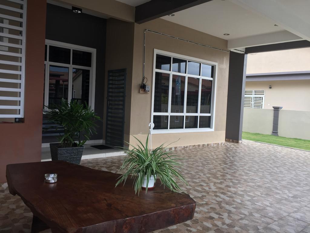 Ana Guest House Jalan Airport Куантан Екстер'єр фото